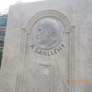 Monument a Domènec Sanllehy